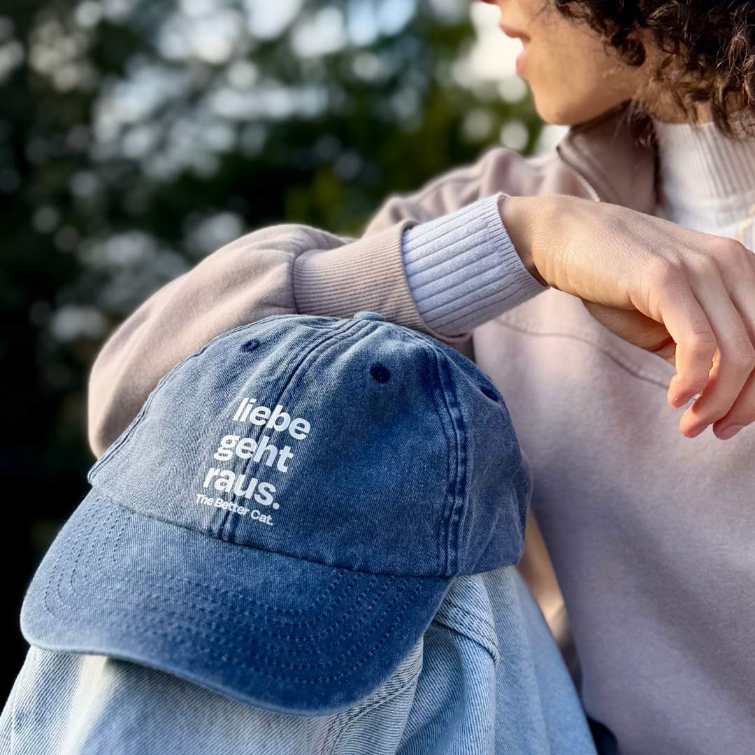 Vintage "Liebe Geht Raus" Cap